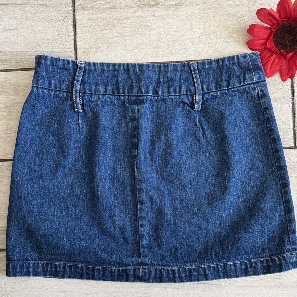 Old Navy Classic Blue Denim Pencil Skirt - Picture 3 of 4
